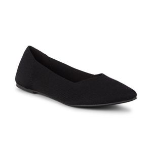 NEW Mia Kerri Point-Toe Flats in Black